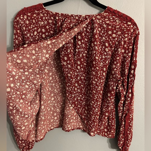 Wild Blue Large Burgundy Long Sleeve Floral Top - Picture 5 of 6
